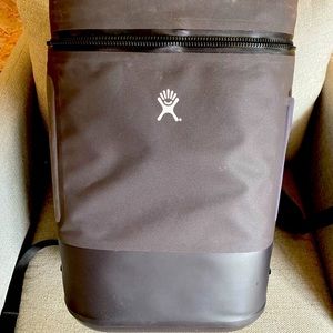 Hydro flask cooler backpack similar to yeti and Rtic